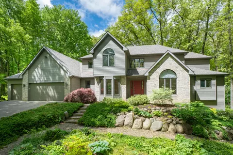 7014 Oak Highlands Dr, Kalamazoo, MI 49009