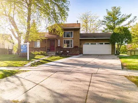 2625 Rum Creek Dr Se Dr SE, Kentwood, MI 49508