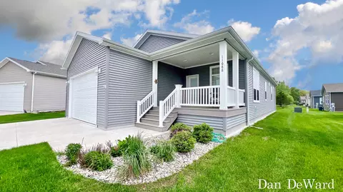 11688 Melanie Way Dr NE, Rockford, MI 49341