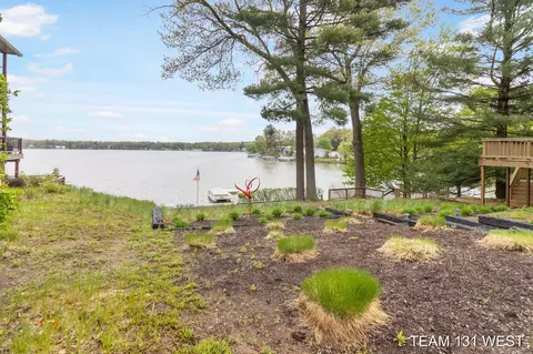9630 Peninsula Dr, Grant, MI 49327 photo 7