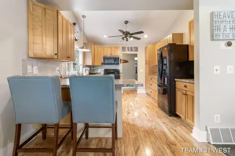 9630 Peninsula Dr, Grant, MI 49327 photo 32