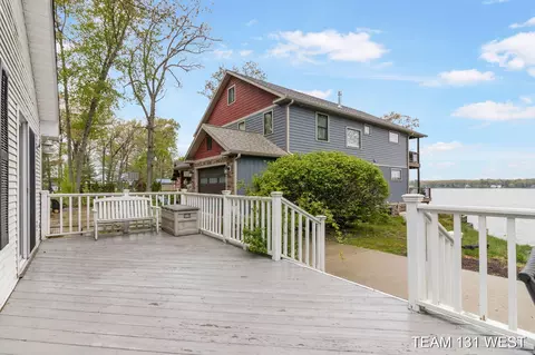 9630 Peninsula Dr, Grant, MI 49327 photo 11