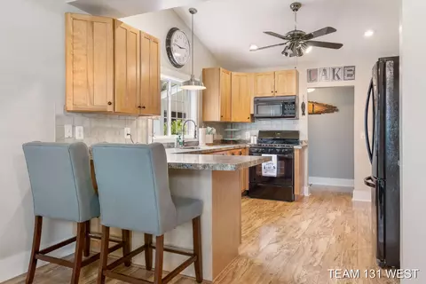 9630 Peninsula Dr, Grant, MI 49327 photo 31