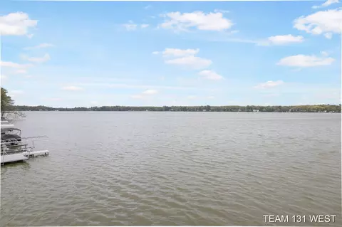 9630 Peninsula Dr, Grant, MI 49327 photo 16