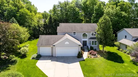 5322 S Pine Slope Ct SW, Wyoming, MI 49519