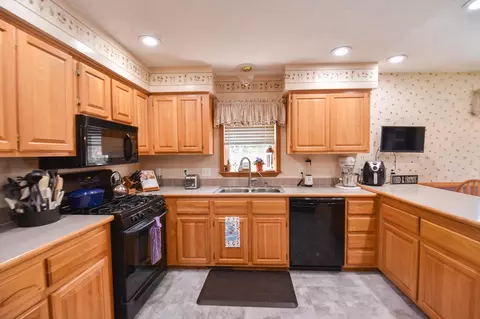 19 Grady Ct, Coldwater, MI 49036 photo 6
