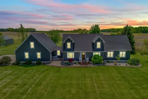 5847 Bankers Rd, Reading, MI 49274