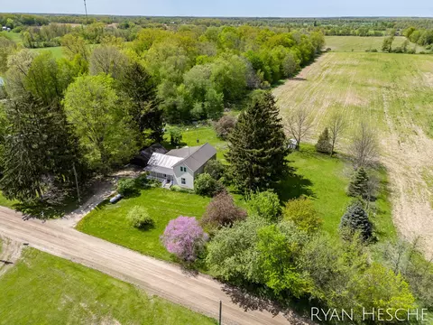 7572 Collins Rd, Fenwick, MI 48834 photo 2