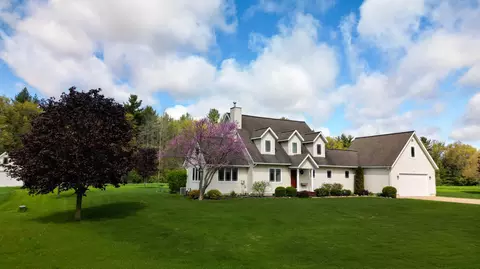13677 190th Ave, Big Rapids, MI 49307