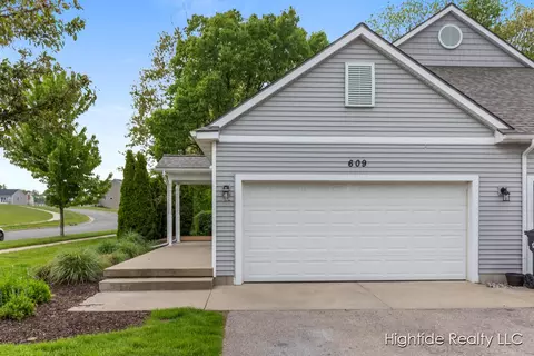 609 Wren Ct, Middleville, MI 49333