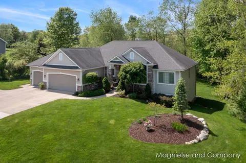 4703 Stiles Creek Dr, Grand Rapids, MI 49525