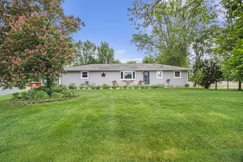 7978 Division Dr, Battle Creek, MI 49014