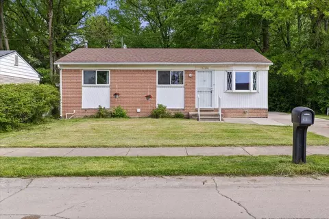 22051 Laurel St, Clinton Twp, MI 48035
