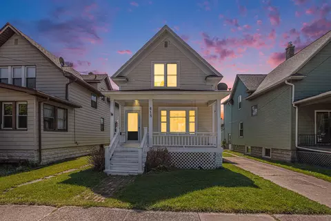 613 Wayne St, St. Joseph, MI 49085