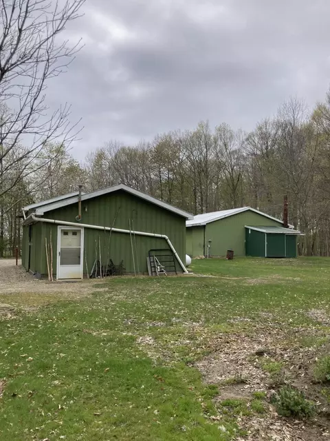 Exterior - 7430 Frank Rd, Reading, MI 49274 photo 24 of 41