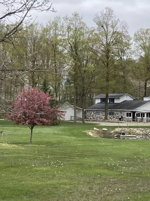 Exterior - 7430 Frank Rd, Reading, MI 49274 photo 10 of 41
