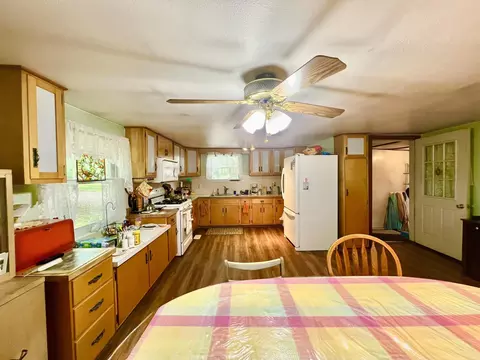 Kitchen - 7430 Frank Rd, Reading, MI 49274 photo 2 of 5