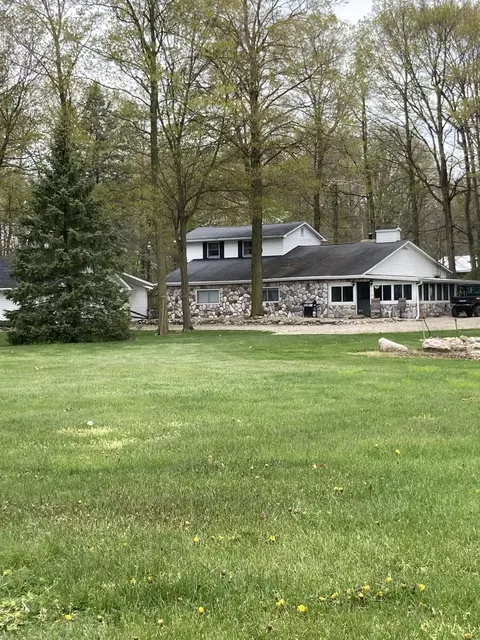 Exterior - 7430 Frank Rd, Reading, MI 49274 photo 37 of 41
