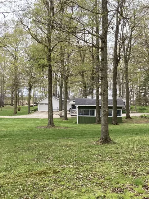 Exterior - 7430 Frank Rd, Reading, MI 49274 photo 27 of 41