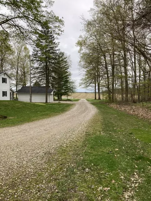 Exterior - 7430 Frank Rd, Reading, MI 49274 photo 19 of 41