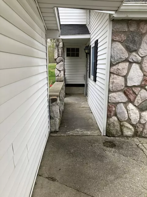 Entry Way - 7430 Frank Rd, Reading, MI 49274 photo 6 of 6