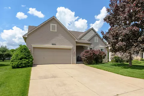 6790 Orchard Meadow Dr, Portage, MI 49024