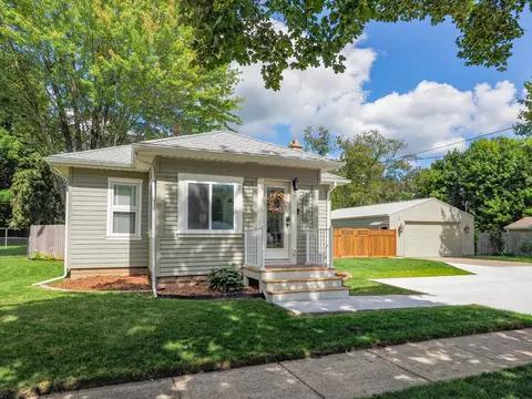 414 W Franklin St, Otsego, MI 49078
