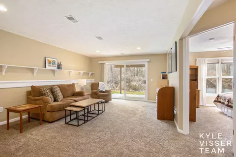 1133 Dogwood Meadows Dr SE, Ada, MI 49301 photo 9