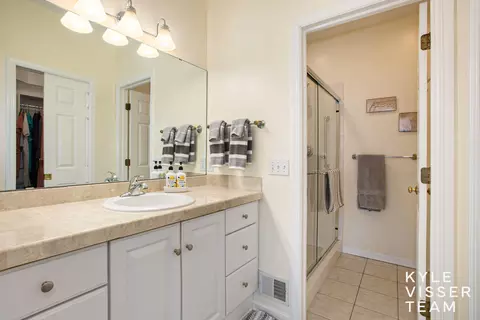 1133 Dogwood Meadows Dr SE, Ada, MI 49301 photo 8