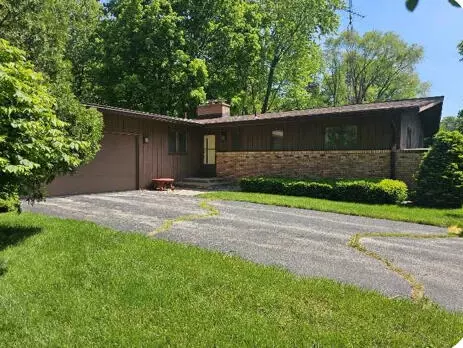 657 Jakway Ave, Benton Harbor, MI 49022
