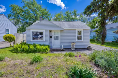 834 35th St SW, Wyoming, MI 49509