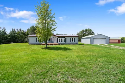2933 N M 33 Hwy, Cheboygan, MI 49721
