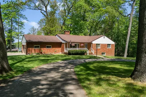 13340 Rainbow Dr, Gregory, MI 48137