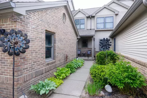510 Galen Cir, Ann Arbor, MI 48103