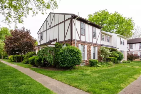 3294 Alpine Dr, Ann Arbor, MI 48108