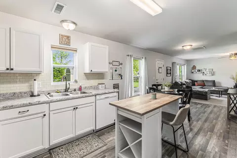 75 Rabbit Run Rd, Carleton, MI 48117 photo 9
