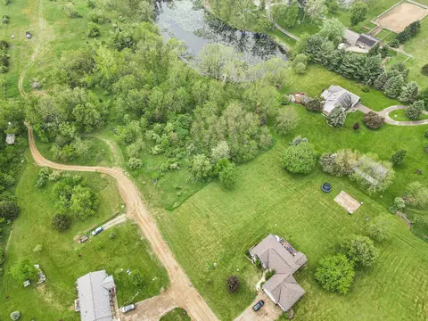 000 Eightway St, Plainwell, MI 49080