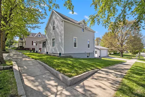509 Fifth St, Ludington, MI 49431