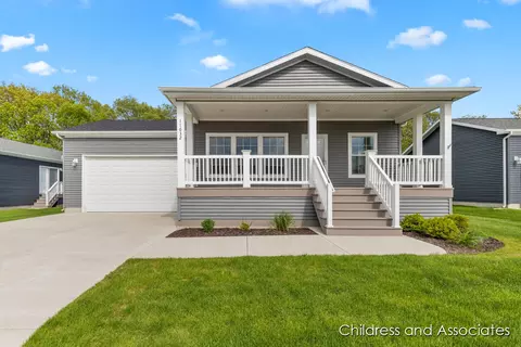 11632 Megan Way Dr, Rockford, MI 49341