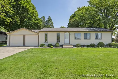 1950 Woodlawn Ave SE, Grand Rapids, MI 49506