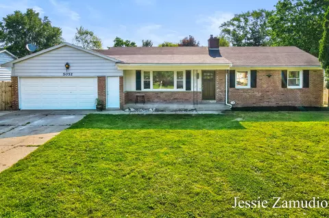 5052 Primrose Ave SE, Kentwood, MI 49548