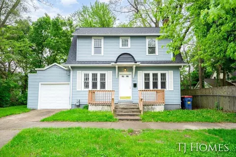 1112 Alexander St SE, Grand Rapids, MI 49507