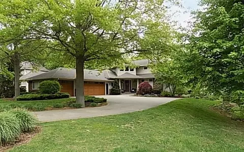 2946 Joshua Ct, Holland, MI 49424
