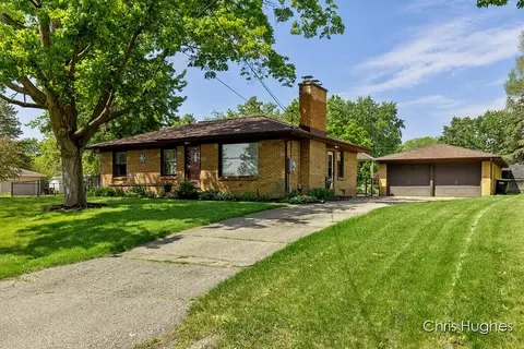 7455 Walnut Ave, Jenison, MI 49428 photo 2