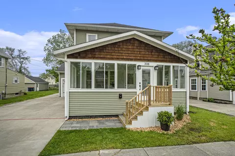 308 W 13th St, Holland, MI 49423