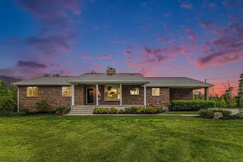 10231 W Chadwick Rd, Eagle, MI 48822 photo 2