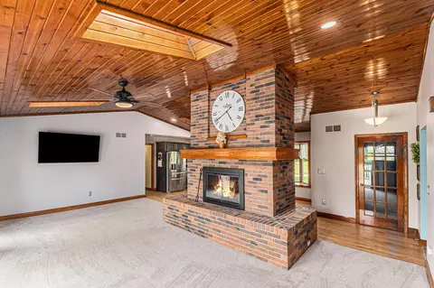 10231 W Chadwick Rd, Eagle, MI 48822 photo 7