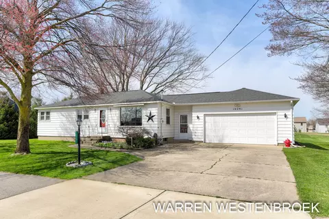 10291 Felch St, Zeeland, MI 49464