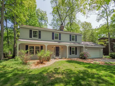 6817 Cromwell St, Portage, MI 49024