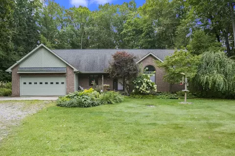 8740 Roe Rd, Chelsea, MI 48118